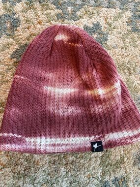 Ribbed Knit Beanie in Dusty Rose with Light Contrast Stripe - Women's